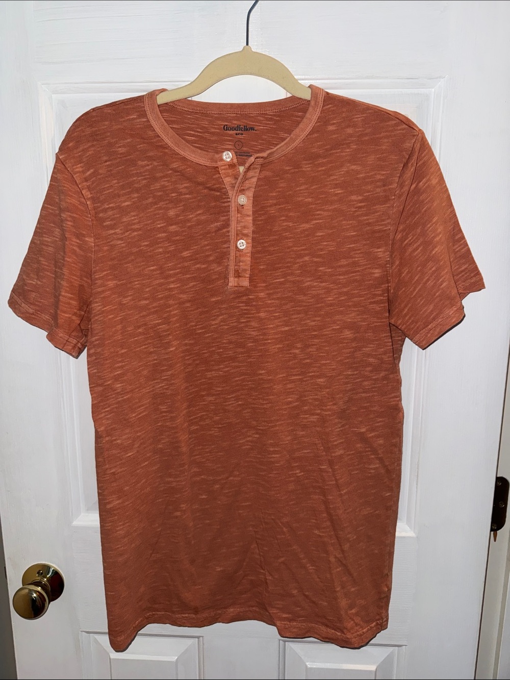 men’s Henley T-shirts size small
